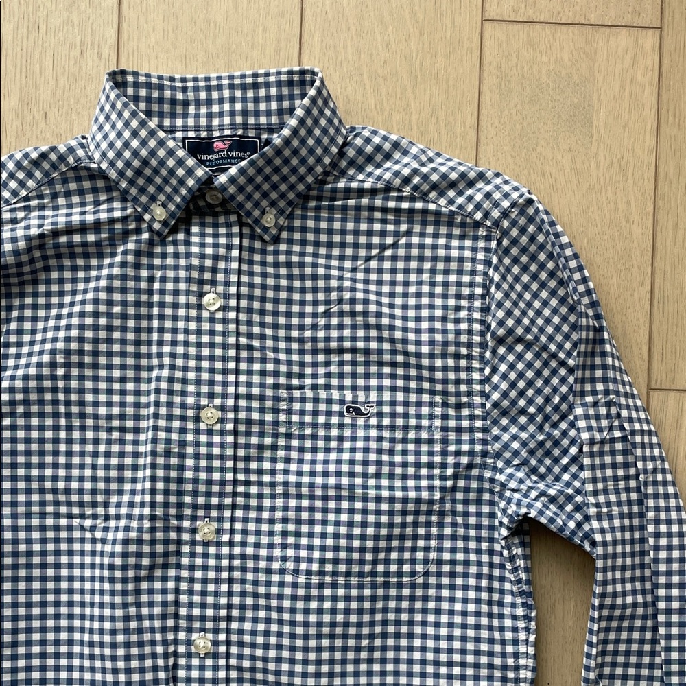 Vineyard Vines Men's Navy and White Plaid Shirt